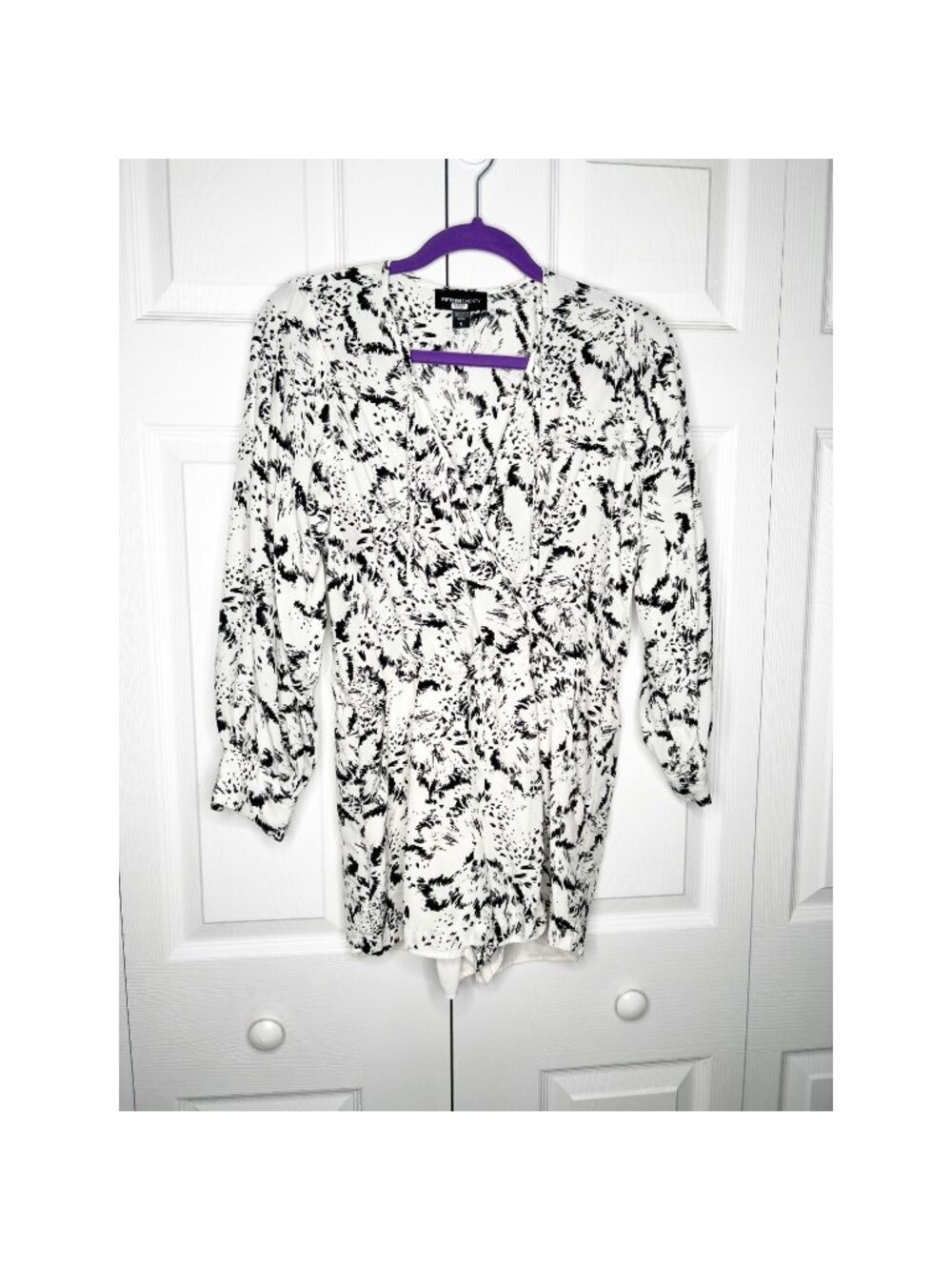 Fifteen Twenty White Printed Tie Neck Long Sleeve Romper Women's Size Small S